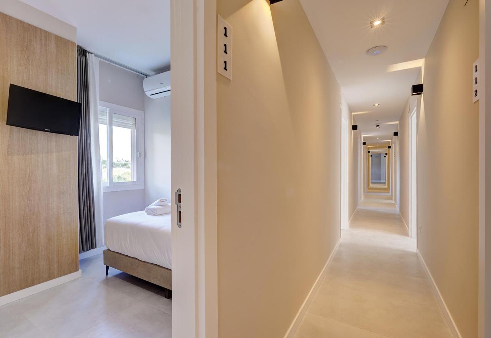 Hostal Puerta Almar Estepona Extérieur photo