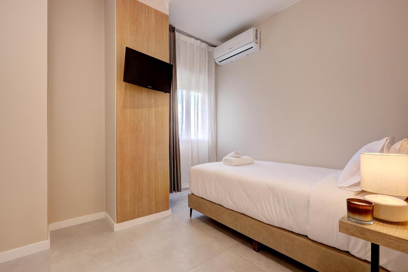 Hostal Puerta Almar Estepona Extérieur photo