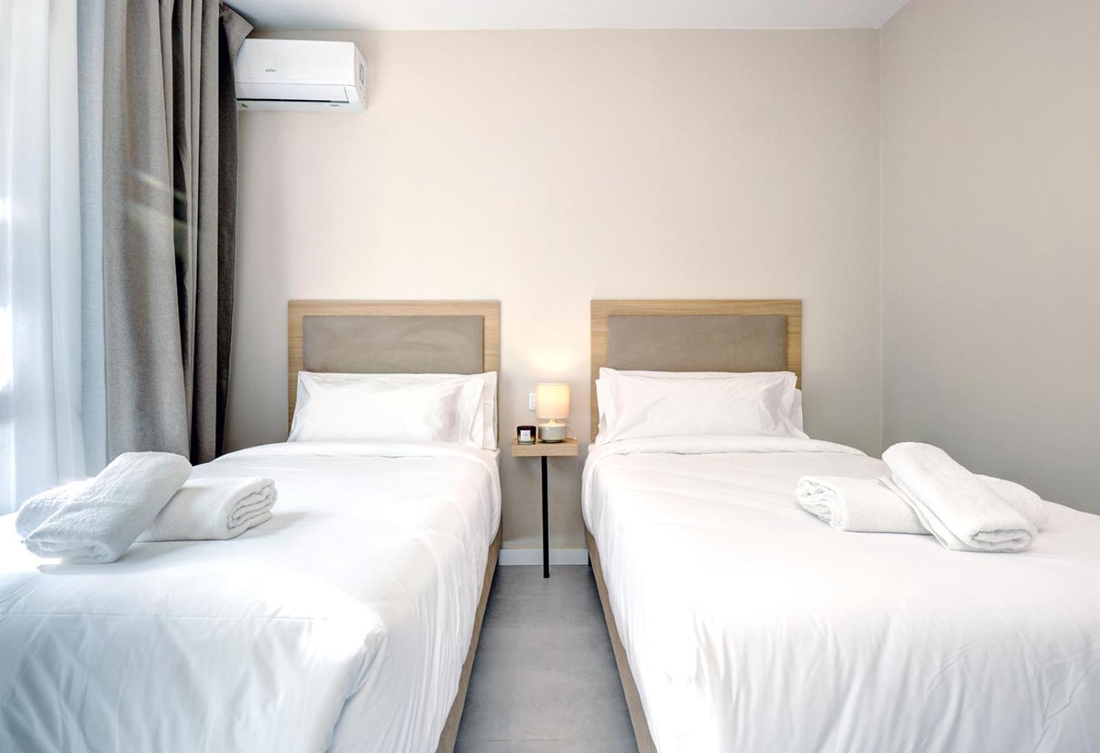 Hostal Puerta Almar Estepona Extérieur photo