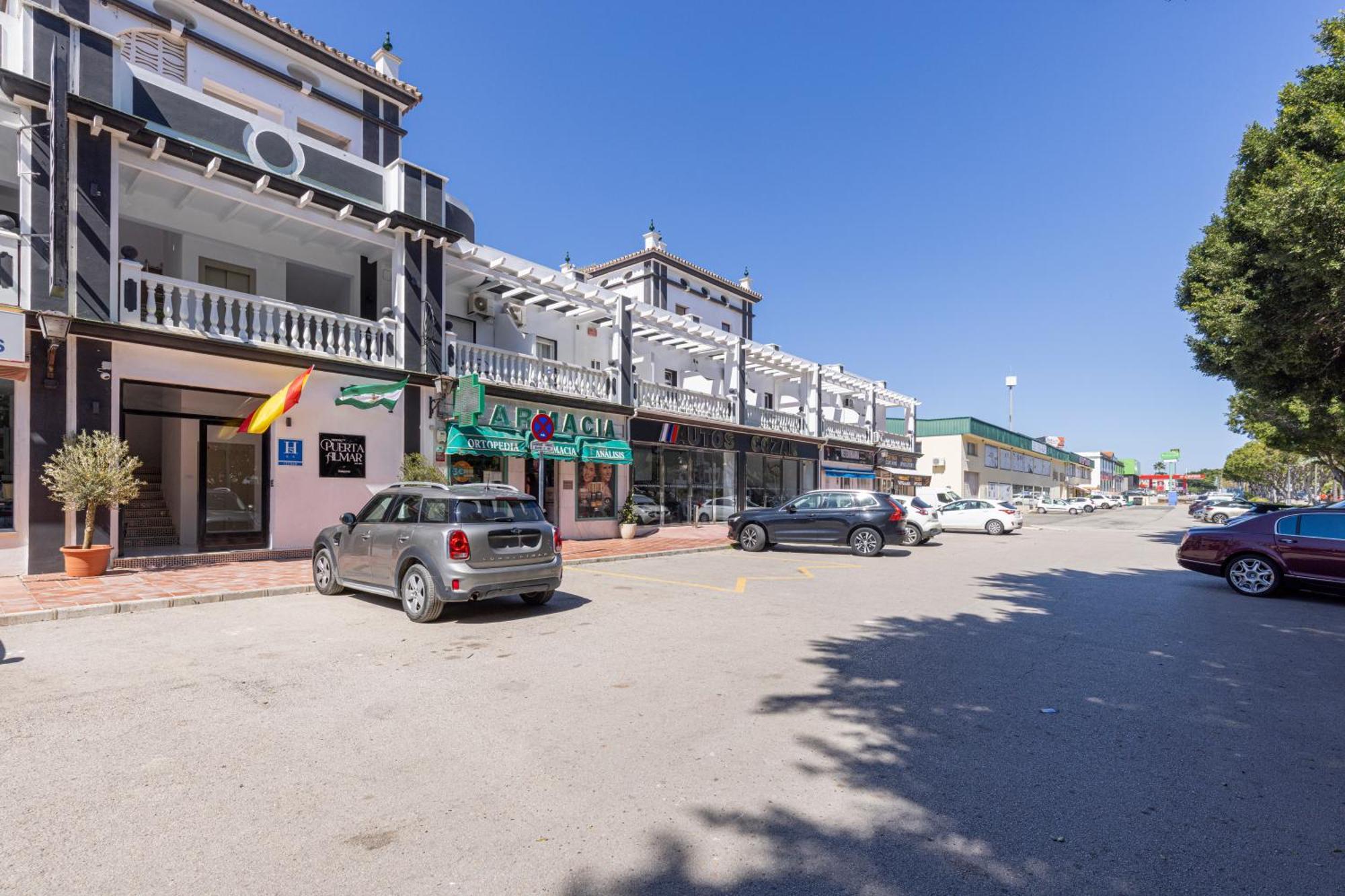 Hostal Puerta Almar Estepona Extérieur photo