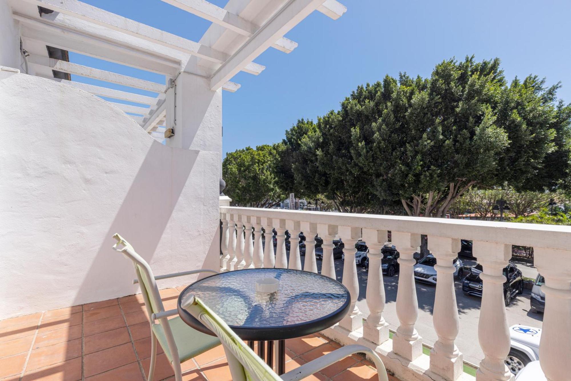 Hostal Puerta Almar Estepona Extérieur photo
